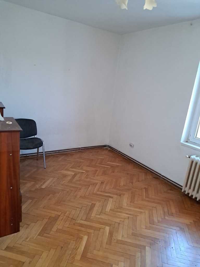 Vand apartament 3 camere,  7 Noiembrie, Tg. Mures