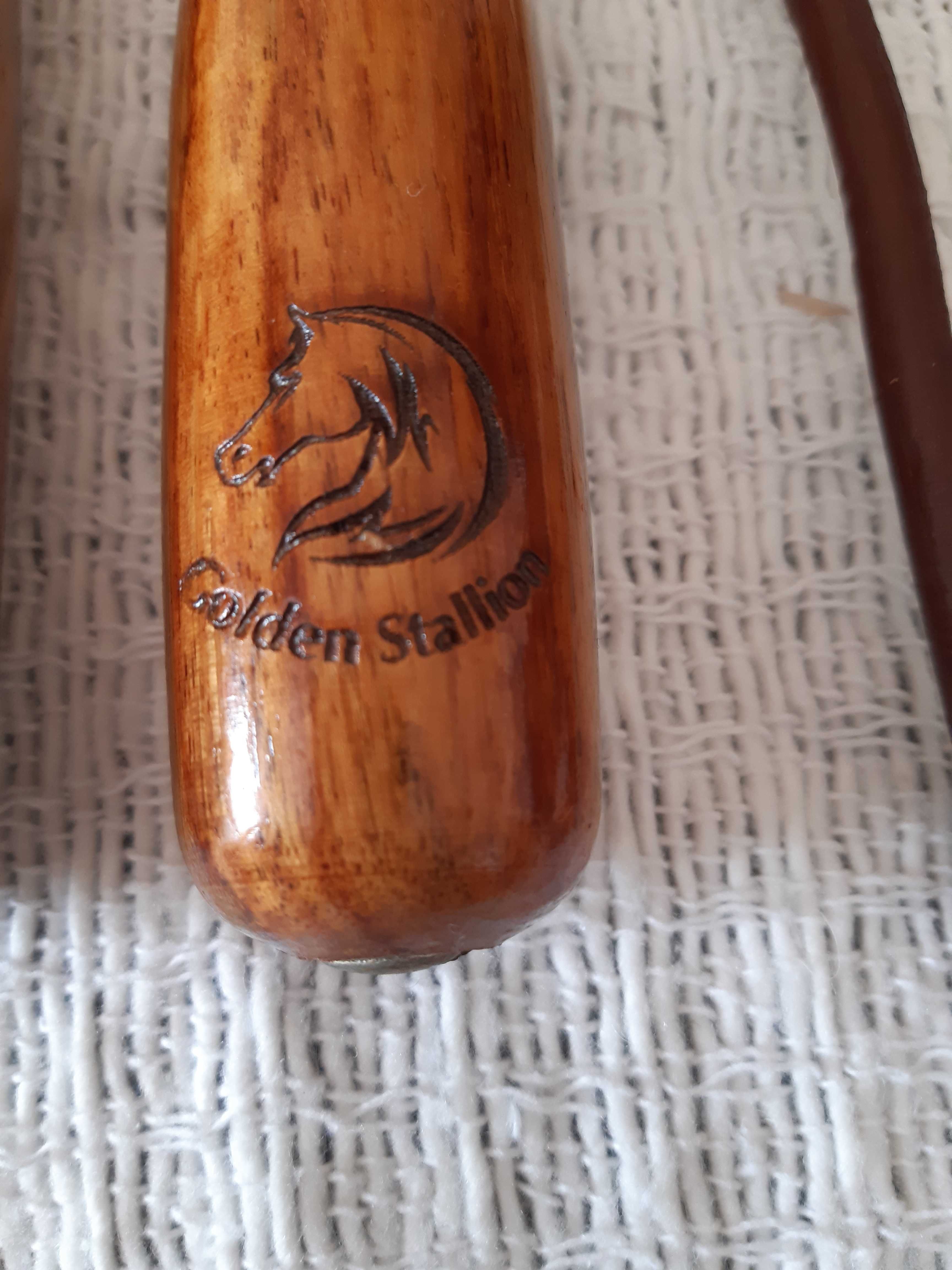 Coarda profesionala sport ,,Golden Stallion,, din piele cu manere lemn
