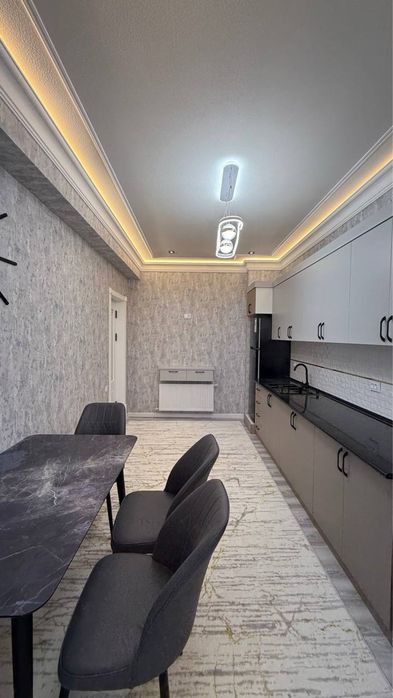 Продается 3 ком. Квартира площадью 90 кв.м. Ор. Панжоб мечеть