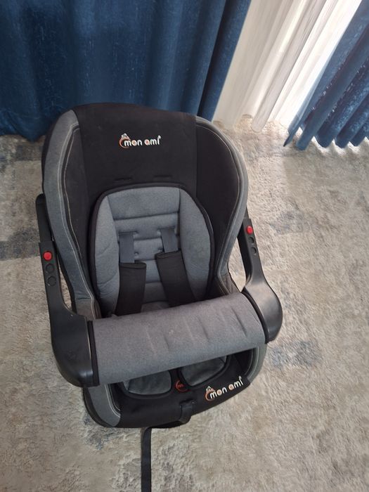 Автокресло срочно продам 400 000 сум