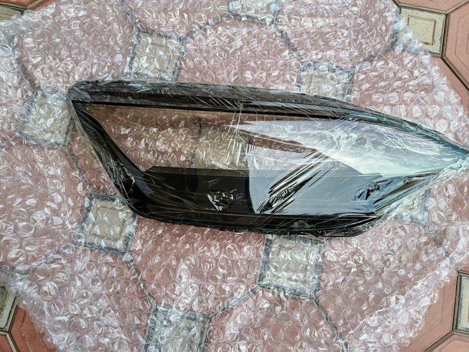 BYD  стекло фары