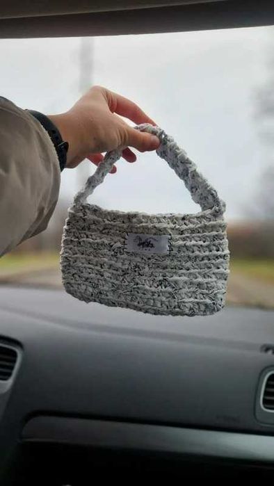 Geantă croșetată unică