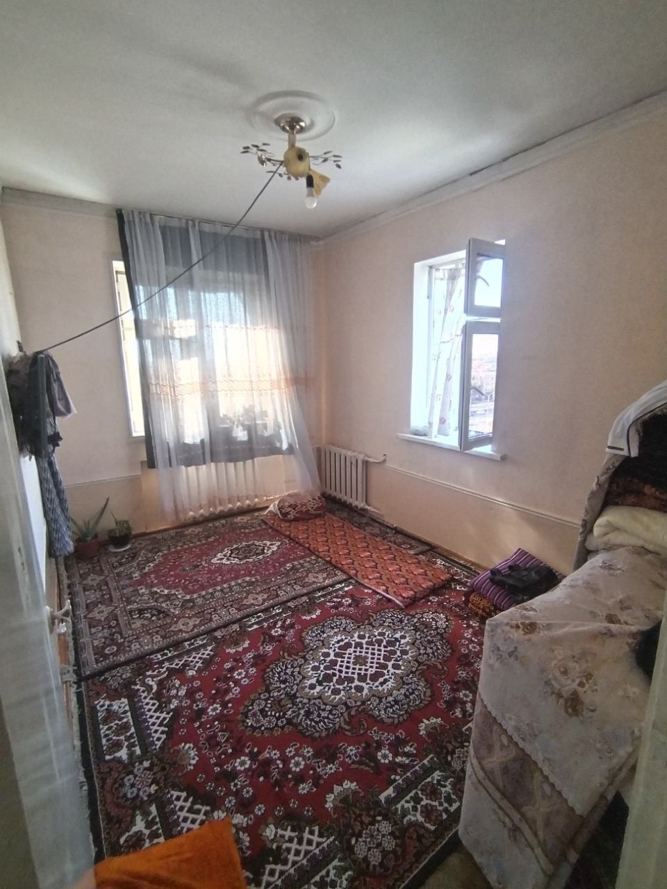 Продаётся 2-комнатная квартира, 8/9, метро Туркистон.   БТК