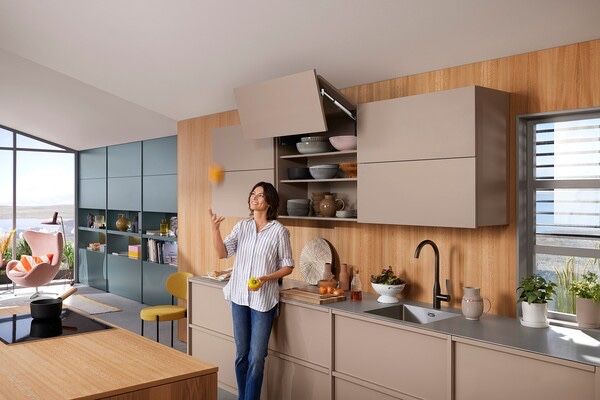 Механизми Blum AVENTOS HF top + панти
