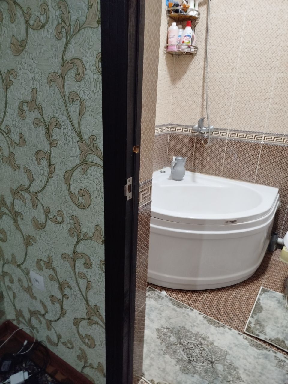 Айдын жол спорт комплекс касында 2 ханалы 64 квметр квартира сатылады