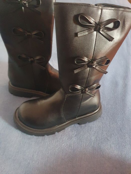 Vand cizme lungi de copii