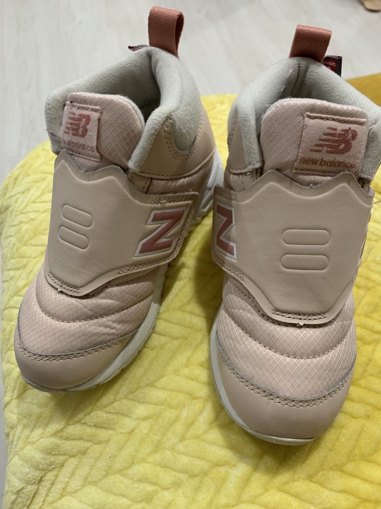 Ghete New Balance mărimea 30