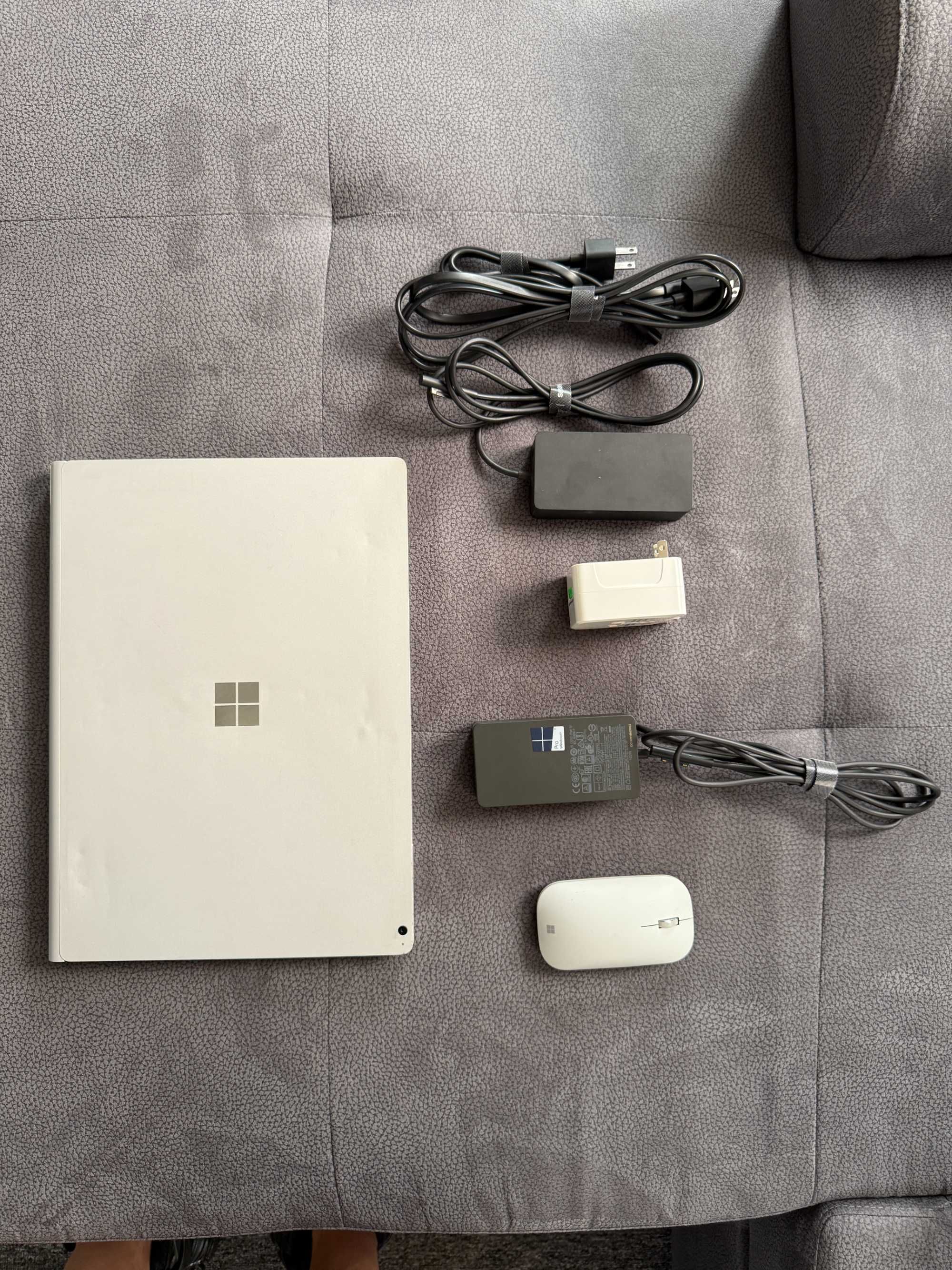 Microsoft Surface Book 2 – 15" | i7 | GTX 1060 | 16GB RAM | 500GB SSD