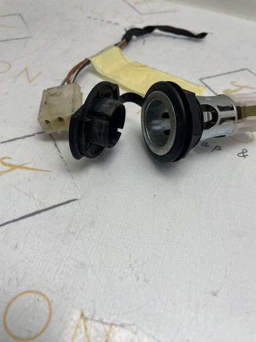 Bricheta electrica Spate  VOLKSWAGEN PASSAT Variant (3G5) [ 2014 - > ] 1J0919321 / 1J0 919 321 OEM 1K0919309 / 1K0 919 309
