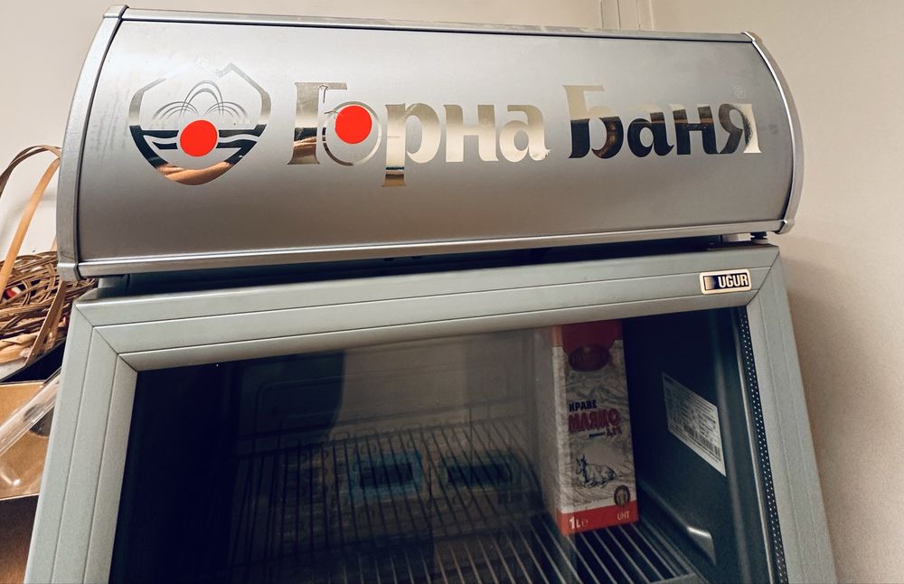 Хладилна витрина за напитки като нова