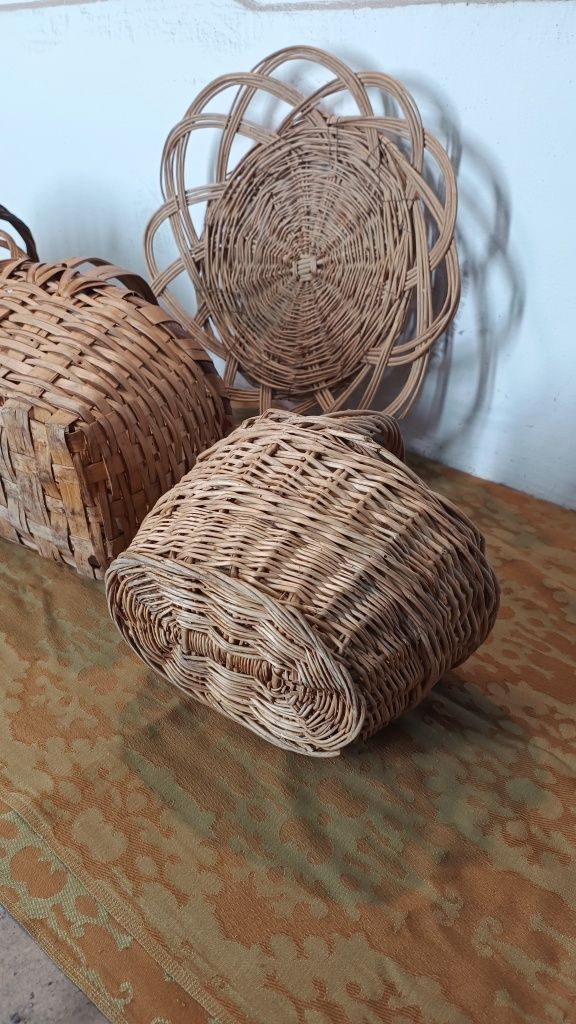 Продавам плетени кошници от старо време