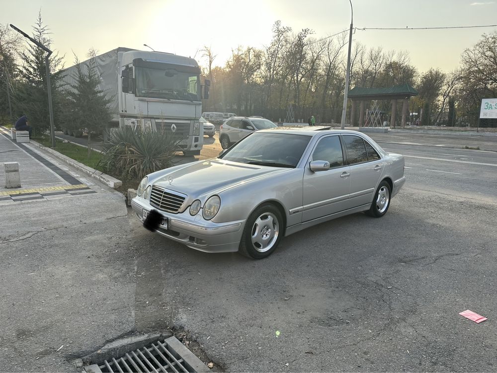 Mercedes Benz W210 E240