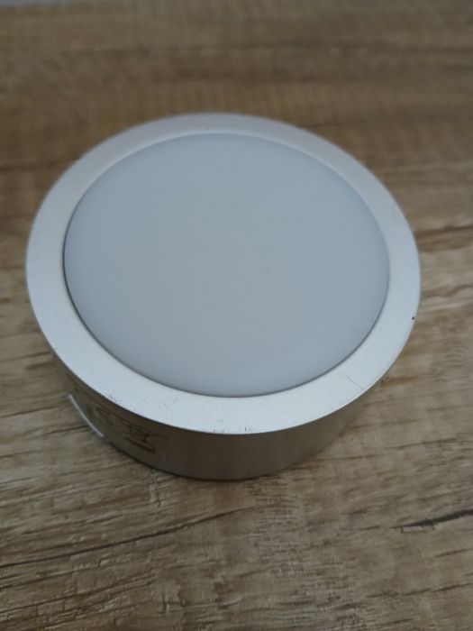 Lampa de camera cu lumini