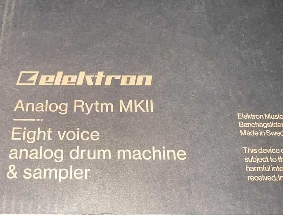 Продавам Elektron Analog Rytm MKII