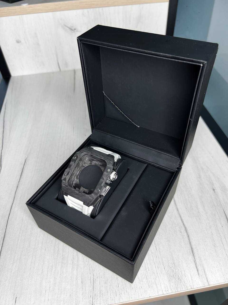 Apple Watch Case 45mm , Steel Black ,  Carbon Brown , Carbon White