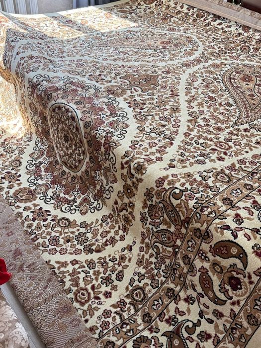 Большой ковёр шёлковый