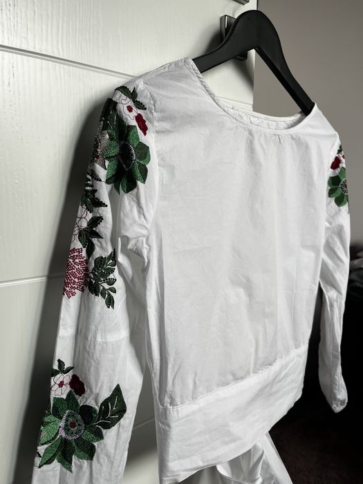 Дамска риза.