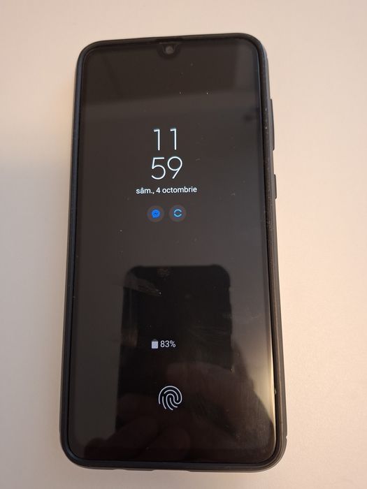 Vand Samsung Galaxy A70 cu stocare de 128GB si 6RAM