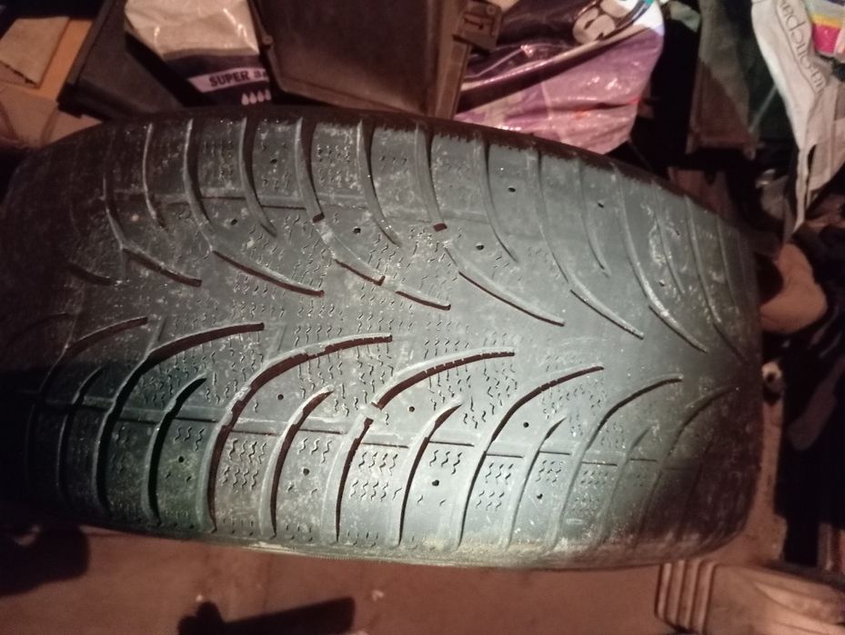 Продам две резины