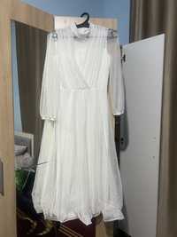 Платье белое