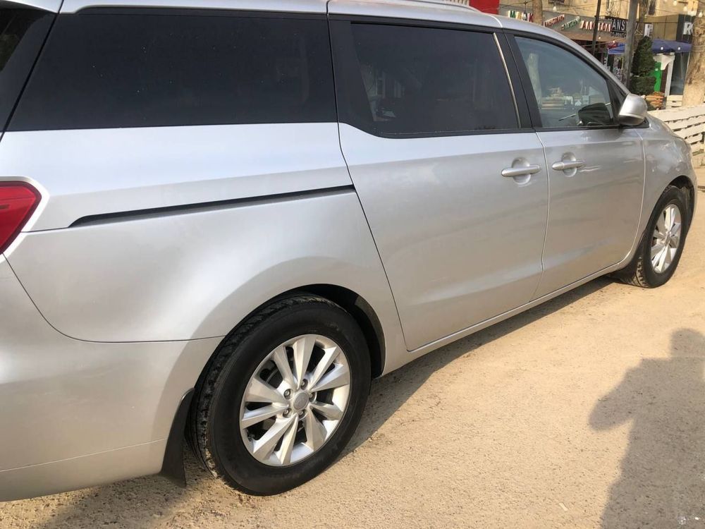 Kia carnival 2016