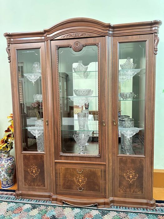 Продам гостиную мебель в комплекте