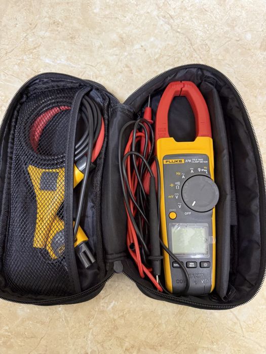 Токоизмерительные клещи Fluke 376