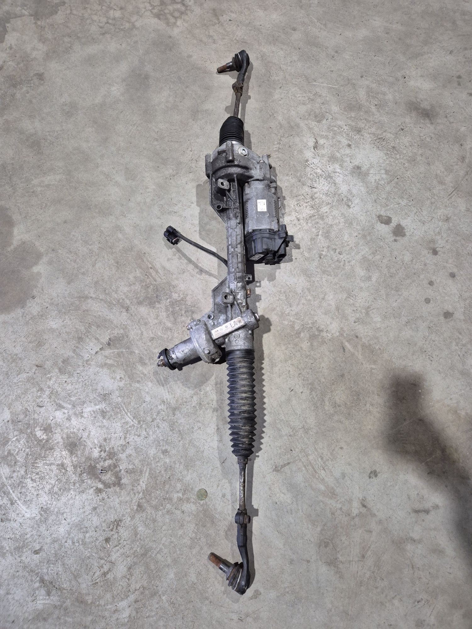 Caseta de direcție electrica bmw E90 an 2010 cod piesa 6792941.01