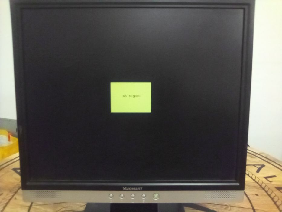 4:3 VGA monitor (1280x1024) YÜsmart N-Vision 17" (vanzare sau schimb)