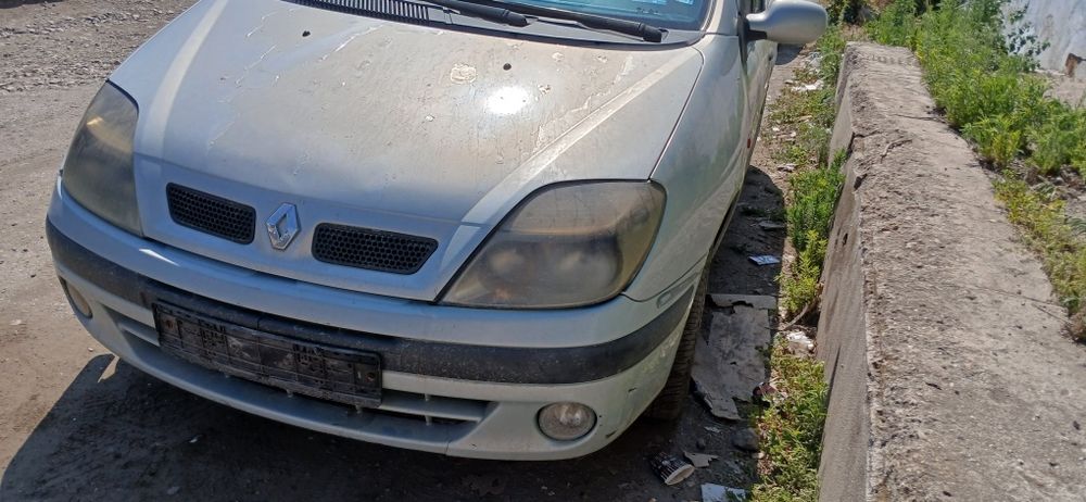 Renault megane scenic 1.9dti 2000г.
