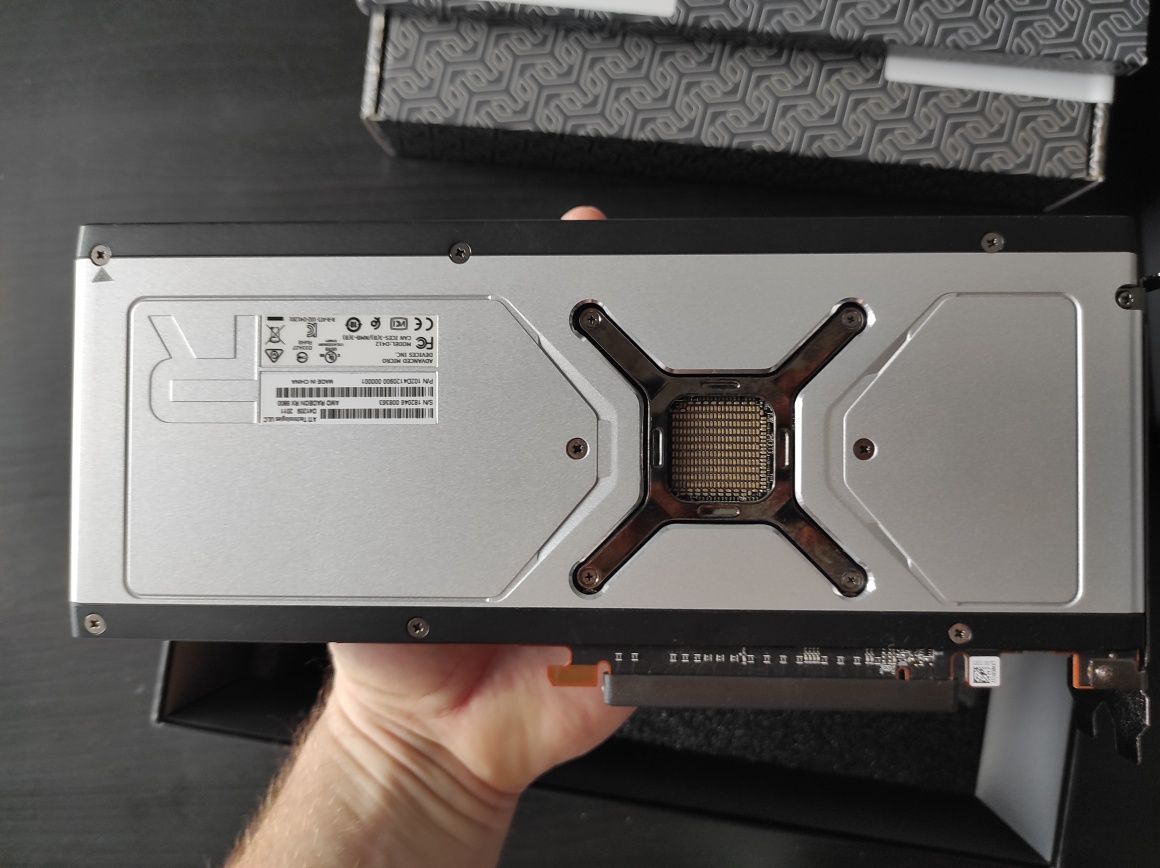Продавам RX 6800 Референтна