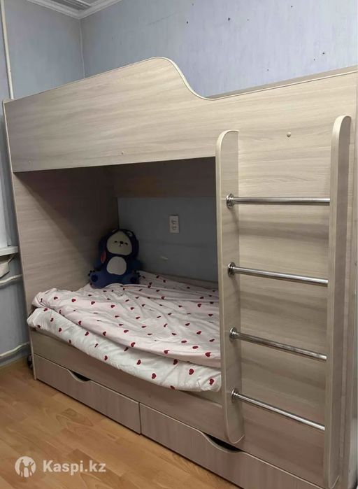 Кровать двух этажная