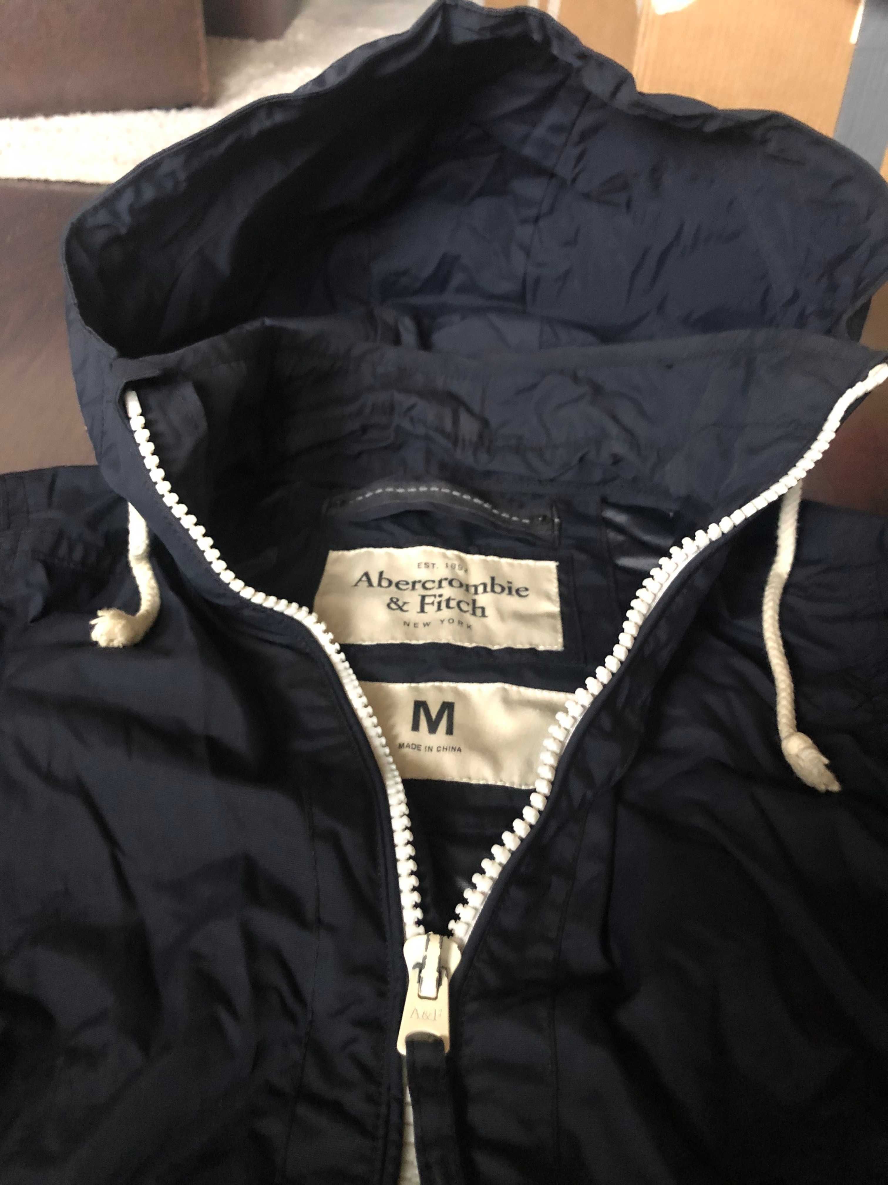 Аbercrombie & Fitch Navy Rain Hoodie Size M