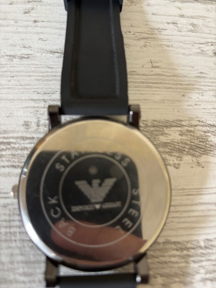 Мъжки кварцов часовник Armani чисто нов!
