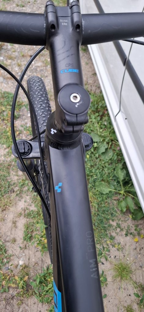 Bicicleta Cube Aim Pro