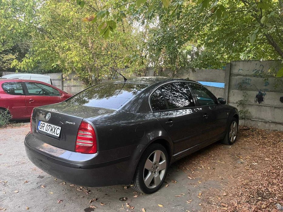 Skoda Superb 1, 2002