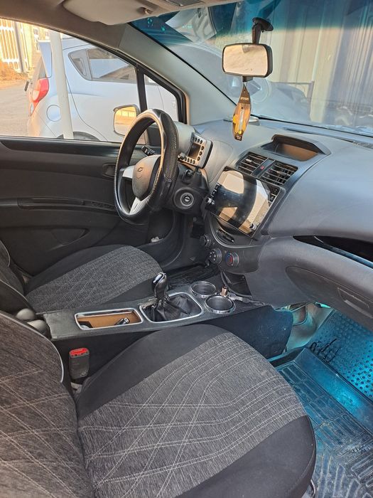 Спарк срочний сотилади