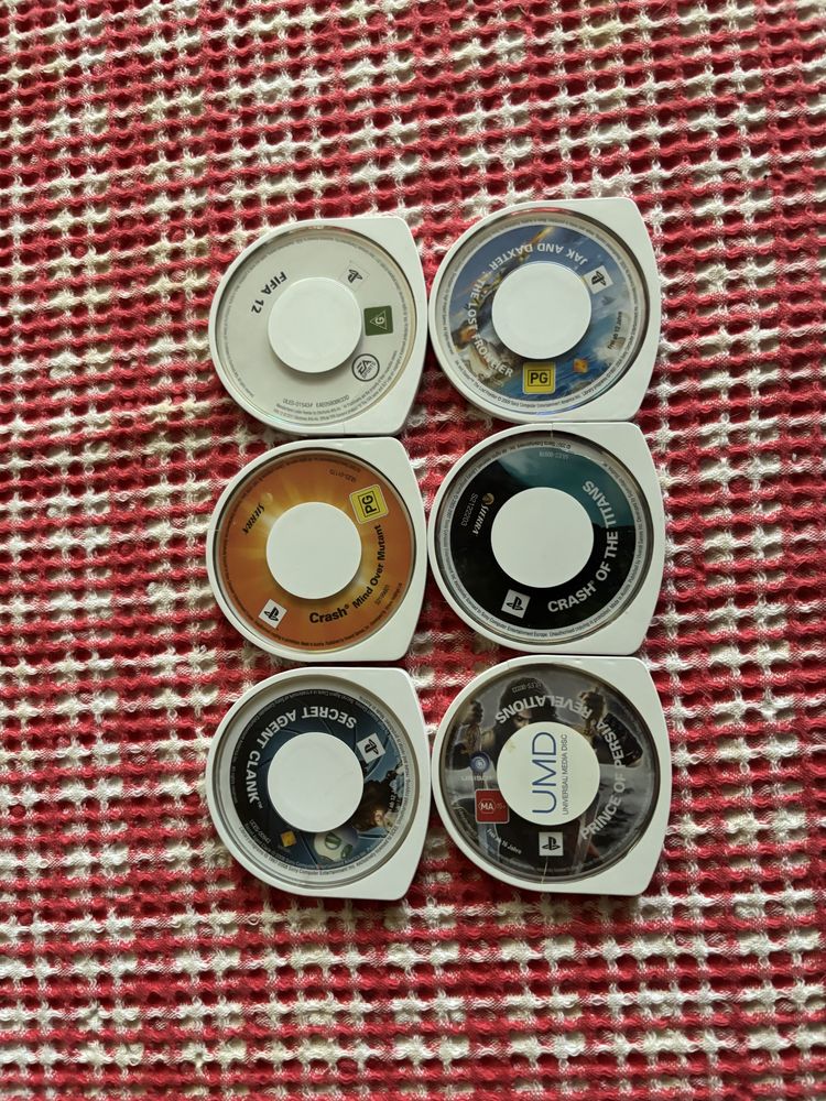 PSP работеща конзола с 6 игри