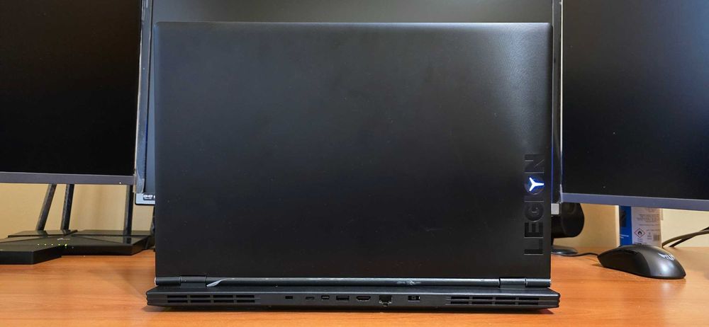 Legion i5-9300H, 17.3", 32 GB RAM, SSD M2 1 TB + 480 GB, GTX1650