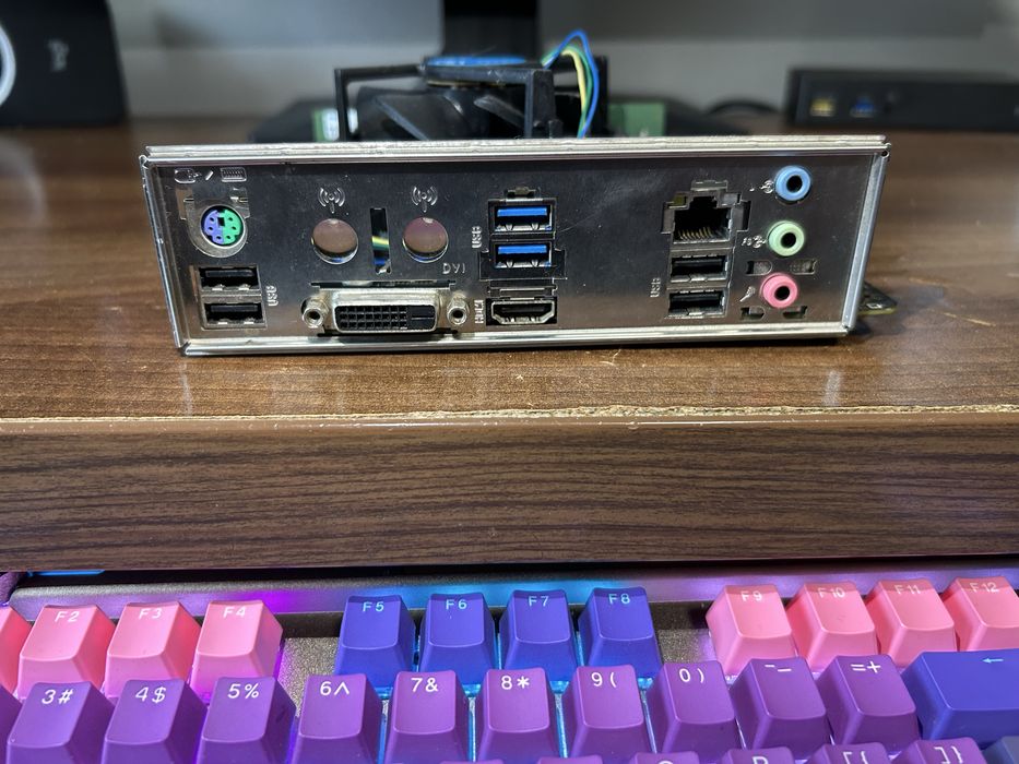 Kit Gaming Intel i7 6700K, Placa de baza MSI H110I-PRO, 4GB RAM DDR4