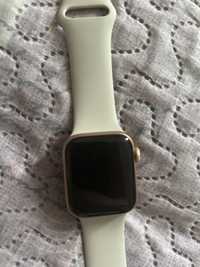 Часы Apple Watch SE