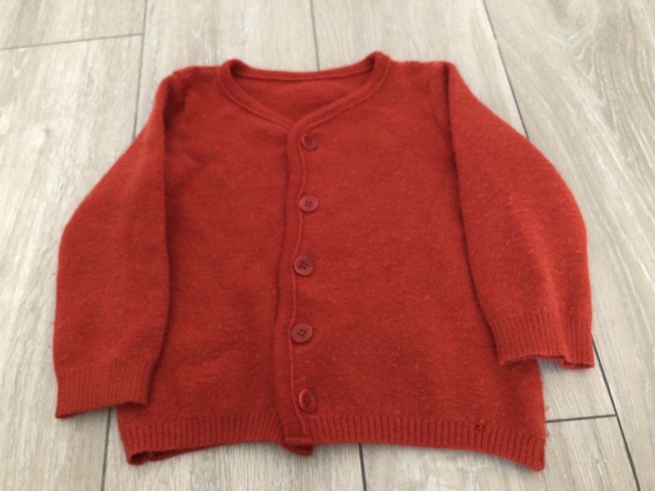 Cardigan Disana lână merinos98-104,2-3 ani,rosu,stare buna,mic defect