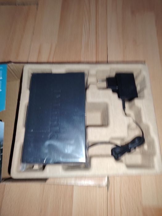 Gigabit desktop switch 8 porturi