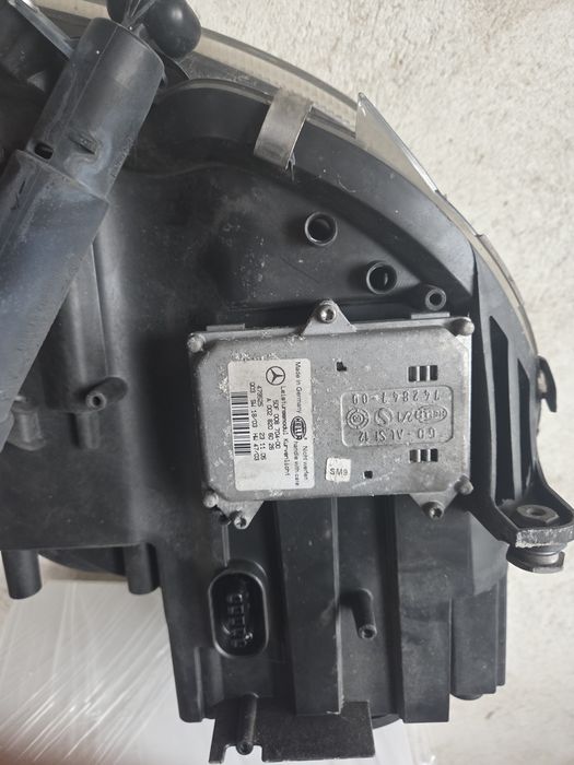 Ляв Фар Mercedes CLS 04-10г. Xenon и Завиване