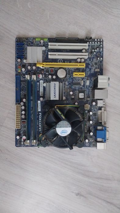 Материнская плата 2010 года