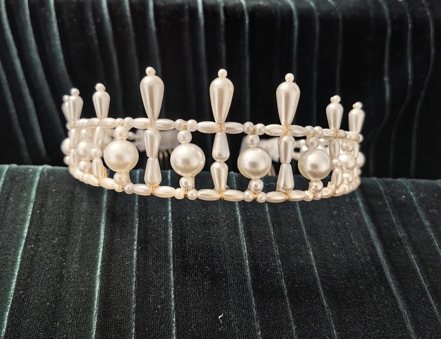 Vând coronita / diadema / tiara de de mireasa cu perle