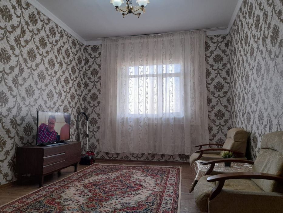 Барча жихозлари билан Гиштли 1 хонали квартира тезда сотилади.