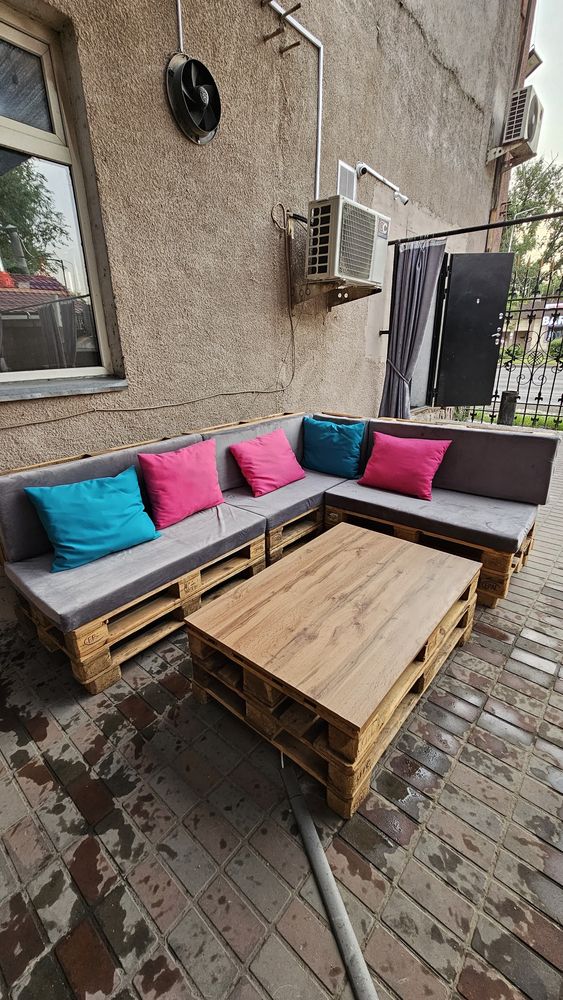 Продам диванчики из поддонов (палетов)