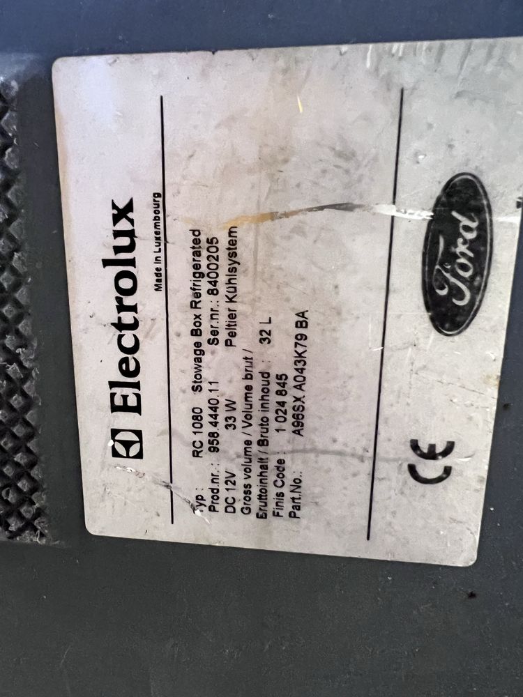 Хладилна чанта Electrolux RC1080 32L 12V VW Sharan Ford Galaxy Alhambr