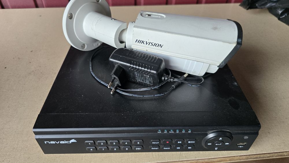 Vând DVR și cameră supraveghere